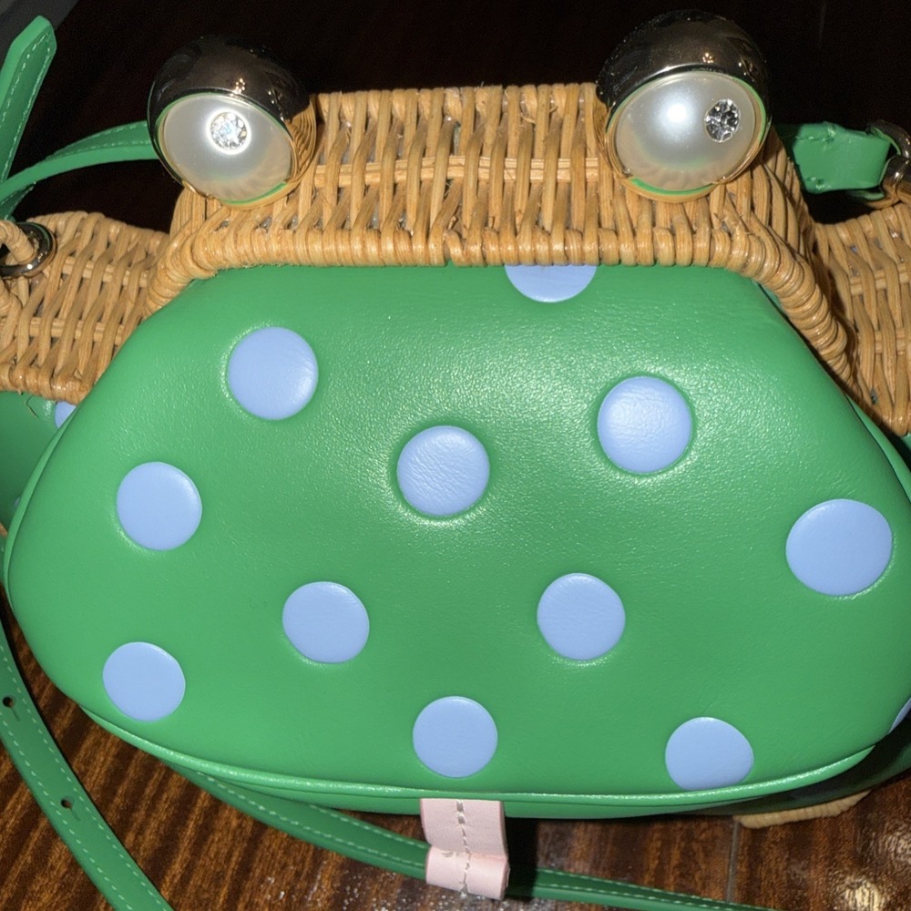 Kate Spade Lily Polka Dot Wicker 3D Frog Crossbody Novelty Bag - Picture 3 of 8